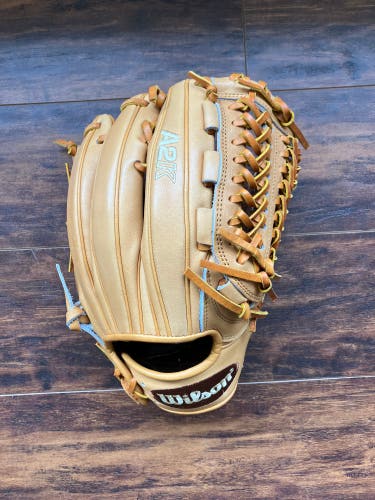 Wilson A2K D33 11.75 Glove GOTM