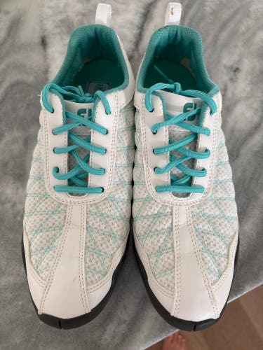 Women's Size M 6.5 (W 7.5) Footjoy Golf Shoes (Used)