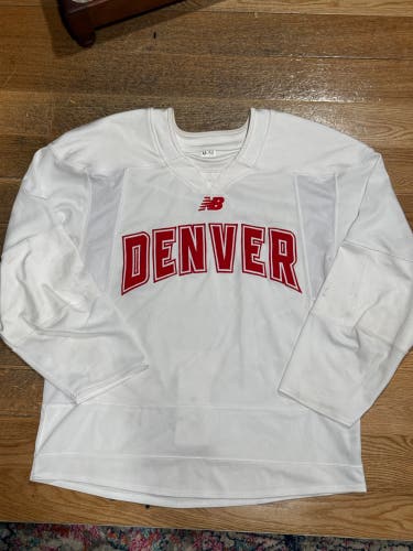 White Size 52 Women's New Balance Jersey (Used)