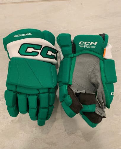 13” CCM HGPTKXFPP (XF Pro) North Dakota Green Pro Stock Gloves *Read Full Description*