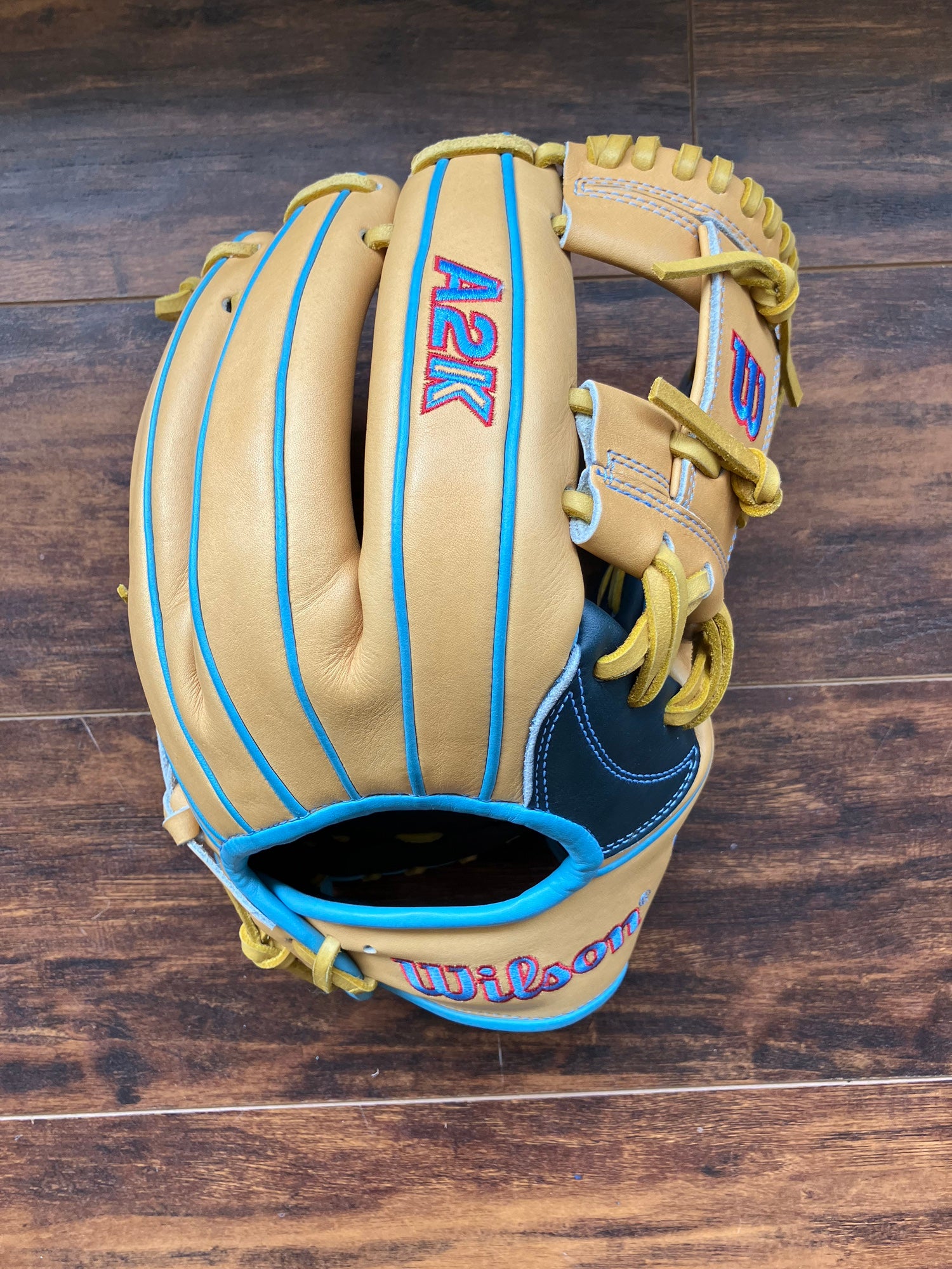ポン太朗 Wilson A2K 1787 11.75 Glove Matt Chapman Pro Issued | SidelineSwap