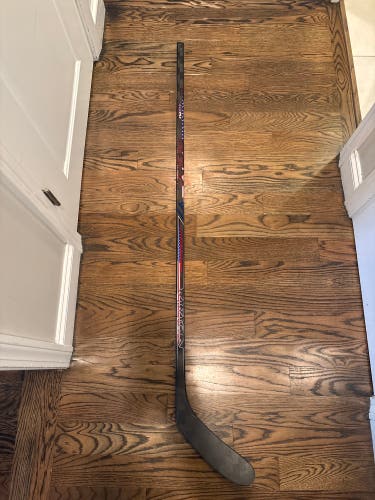 Junior CCM Vizion 2 Left Hand Hockey Stick P28 50 Flex (Used)