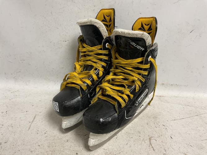 Used Bauer SUPREME IGNITE PRO Intermediate Hockey Skate Intermediate 5.0 11855-S000211324