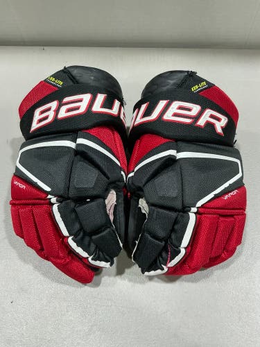 Senior Bauer Vapor Hyperlite Gloves 14" Black/Red (Used)