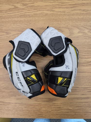 Senior Small CCM Tacks Pro Elbow Pads Pro Stock (Used) #B4
