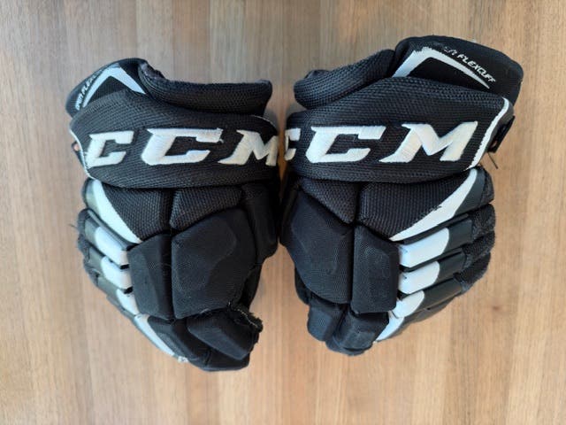 CCM JetSpeed FT4 Pro Gloves 11" (Used)