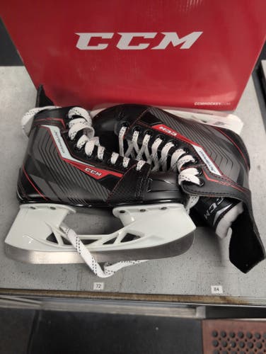 CCM JetSpeed 250 Hockey Skates Regular Width Size 3 (New)