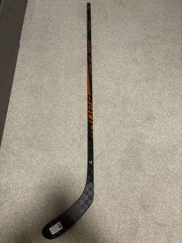Brand New Intermediate Orange Bauer Pulse Left Hand Hockey Stick P28 55 Flex (New)