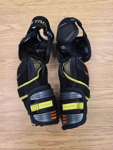 Senior Large CCM Tacks AS-V Pro Elbow Pads Pro Stock (Used) #B12