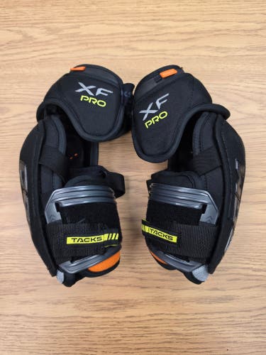 Senior Large CCM Tacks XF Pro Elbow Pads Pro Stock (Used) #B13