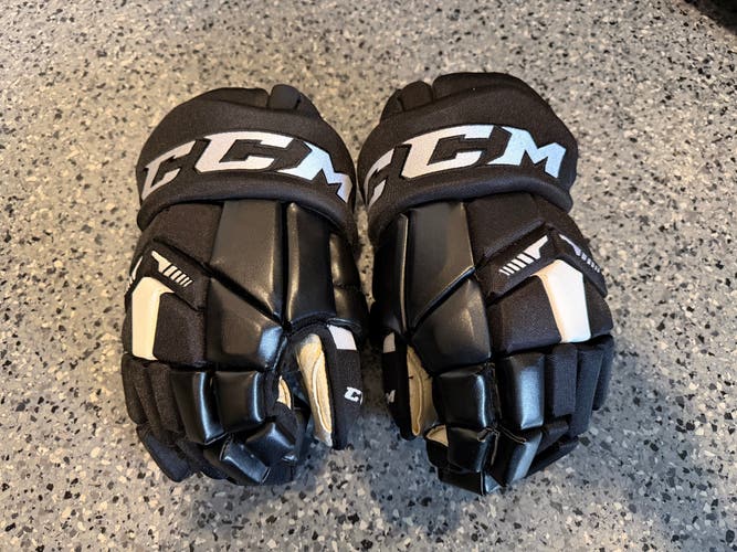 CCM HG42 Gloves 15" Pro Stock (Used)