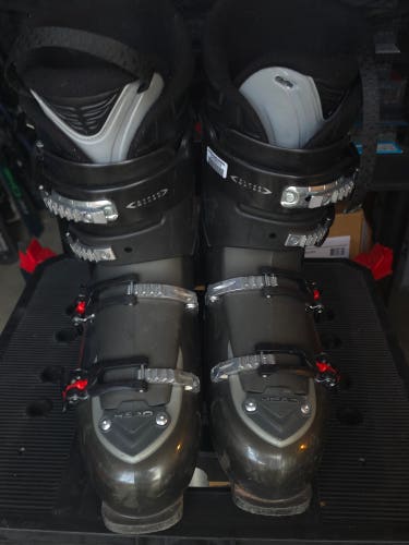 USED - Head BYS Ski Boots - Soft Flex - Mondo 32