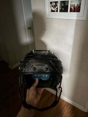 Medium Bauer Re-Akt 150 Helmet (Used)