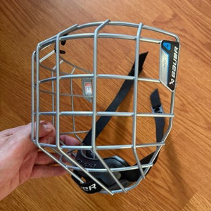 Adult Large Bauer Profile I Cage hockey