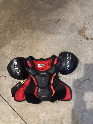 Men's Large Intermediate Bauer Vapor 3X Shoulder Pads (Used)