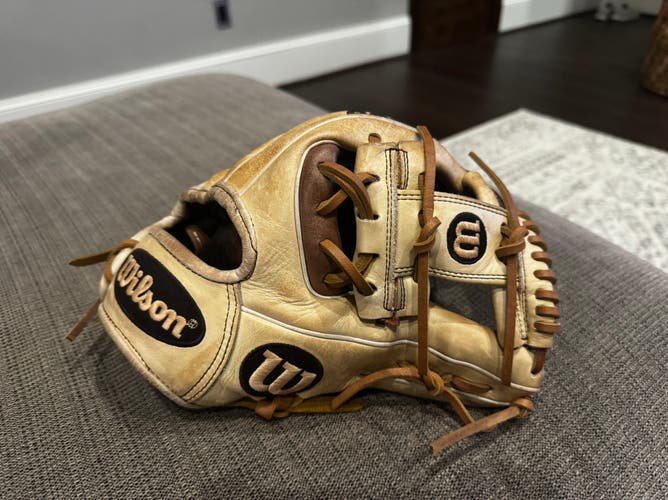 Wilson A2000 1786 RH Infield Baseball Glove 11.5" (Used)