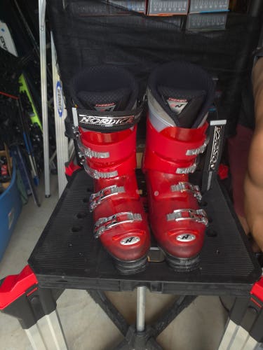 USED - Nordica Beast 10 W Ski Boots - Medium Flex - Mondo 29/29.5