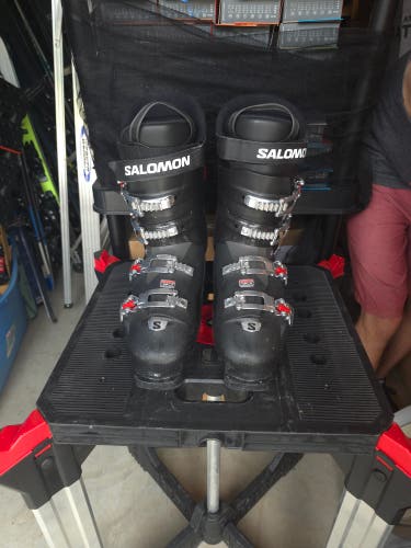 USED - Salomon Select Wide R 80 Ski Boots - Soft Flex - Mondo 29 & 29.5