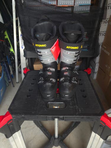 NEW - Atomic HAWX PRIME 100 Ski Boots - Medium Flex - Mondo 29 & 29.5