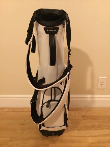 Vessel Stand Golf Bag with 4-way Dividers & Rain Cover *VGC*