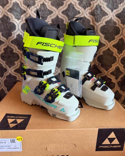 Brand New! 2025 Fischer RC4 95 LV VAC Size-23.5 Flex 95