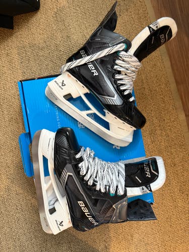2026 Bauer Supreme F40 Hockey Skates Regular Width 6 (Used)