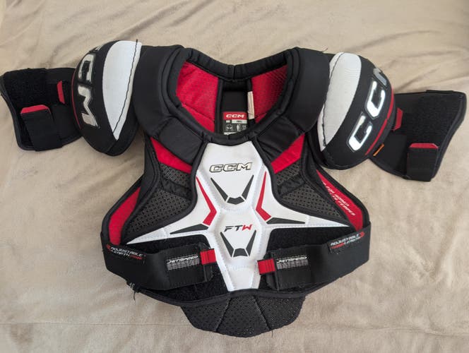 Women's Small CCM JetSpeed FTW Shoulder Pads (Used)