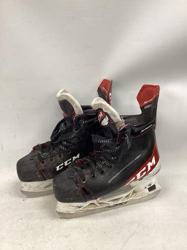 Used CCM JETSPEED VIBE Junior Hockey Skate Junior 02.5 11851-S000053742