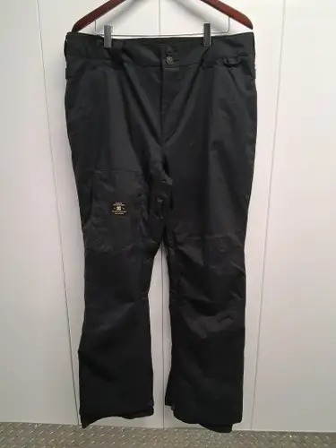 DC Mens Snowboard Pants Black 10K proof Size Large NICE!
