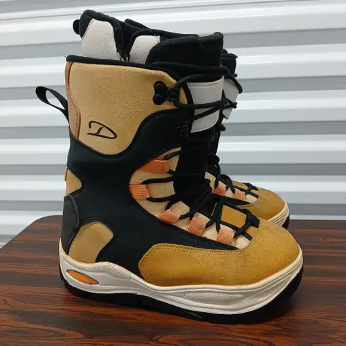 DEELUXE RAICHLE LACE - UP SNOWBOARD BOOTS US WOMENS 7.5 Mens 7 Mondo 25