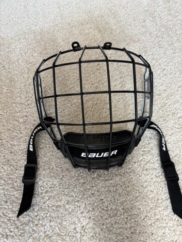 Medium Bauer Helmet (Used)