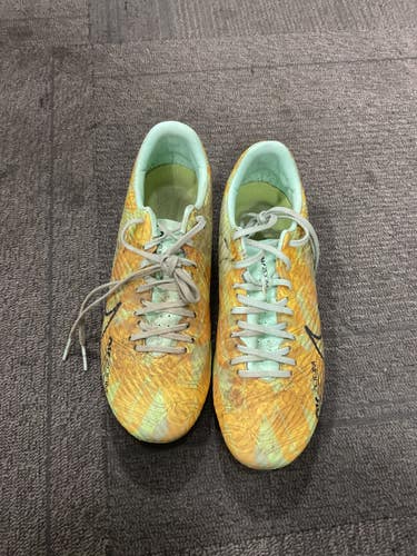 Used Nike Soccer Cleats Brown Junior 05 11614-S000245655