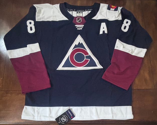 Colorado Avalanche Alternate Cale Makar Jersey Adult Size Large (52) NWT