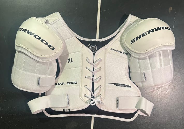 XL Senior Sher-Wood 5030 HOF Shoulder Pads (Used)