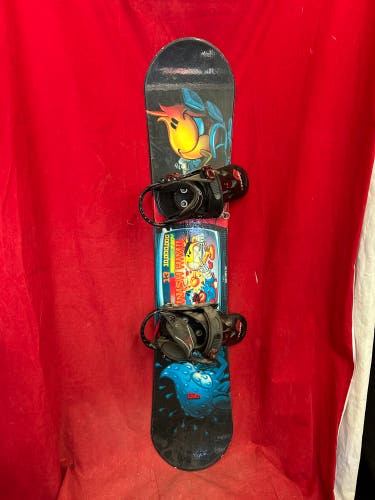 Snowboard: world industries flame boy wetwilly 126cm, Burton freestyle Jr binding size XS