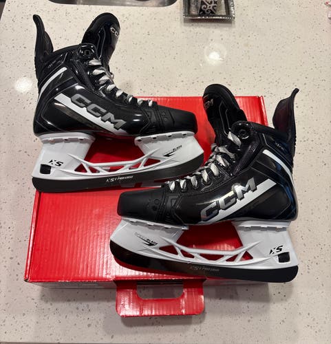 2026 CCM TACKS XR90 Hockey Skates Regular Width 9.5 (Used)