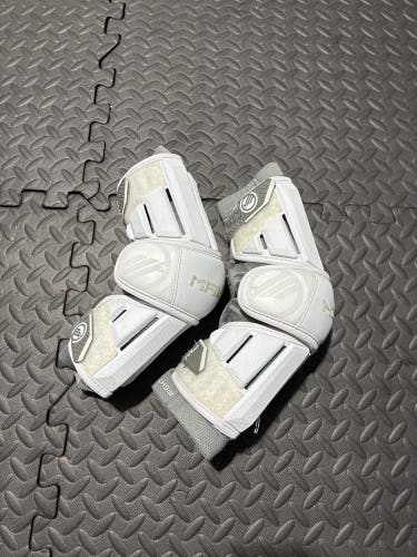 Medium Adult Maverik Max Arm Pads (Used)