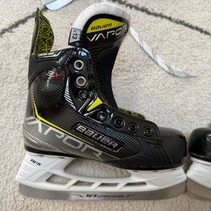 2021 Bauer Vapor 3X Hockey Skates Regular Width Youth 13 (Used)