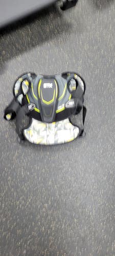 Used STX STALLION 200 + LEGAL Lacrosse Shoulder Pads Black SM 11497-S000162274