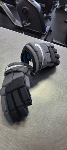 Used Nike YOUTH SMALL Lacrosse Gloves Mens Grey SM 11497-S000162273