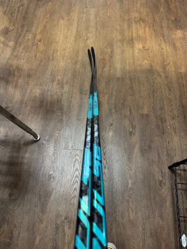 Senior Bauer Pulse Right Handed Hockey Stick P92 77 Flex (New)