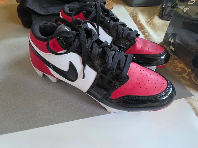 Jordan - Air Jordan 1 Low TD Cleat 'Patent Bred Toe' Cleats FJ6245-601
