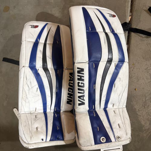 22" Vaughn Velocity V7 Goalie Leg Pads (Used)