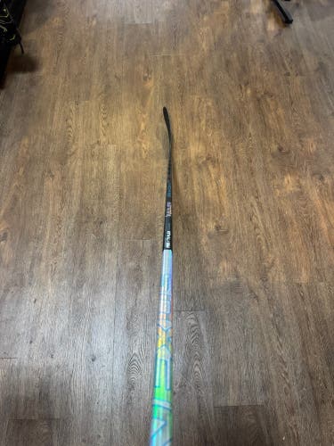 Senior Bauer Nexus Tracer Right Handed Hockey Stick P92 77 Flex (New)