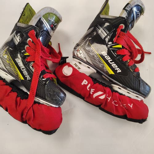 Bauer Vapor x 4 Hockey Skates Size 1.5 (Used)