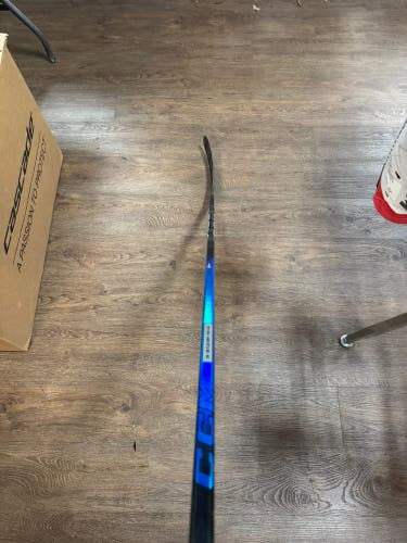 Senior CCM JetSpeed FT8 Pro Right Handed Hockey Stick P29+1/4 85 Flex (New)