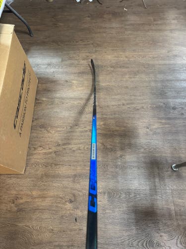 Senior CCM JetSpeed FT8 Pro Right Handed Hockey Stick P29+1/4 75 Flex (New)