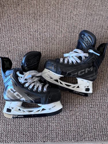 2024 CCM Tacks XF Pro Hockey Skates Size 1 (Used)