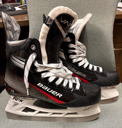 Bauer Vapor X3 Senior Hockey Skates - Size 8.5 D - Like New