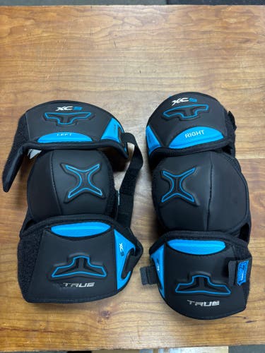 Junior Medium True Xc9 Elbow Pads (New)